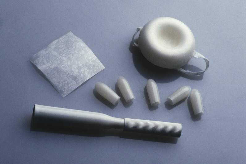 Как противозачаточные свечи лучше выбрать как средство местной контрацепции?