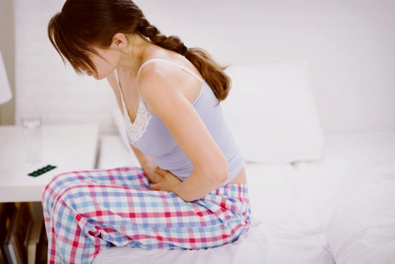 Причины, симптомы и последствия разрыва яичников