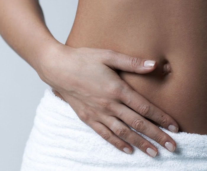 Причины желтых выделений у женщины с зудом, неприятным запахом и без