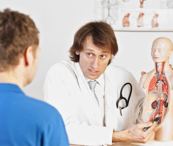 Врач-уролог: что лечит у мужчин и женщин?