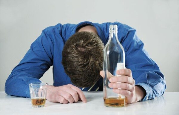 Этапы и особенности лечения алкоголизма в Москве