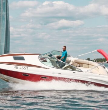 Простые шаги аренды катера в Сочи