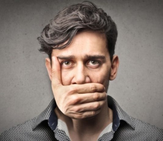 Почему появляется заикание у взрослых и детей?