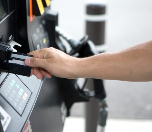 Какие преимущества дает топливная карта для юридических лиц?