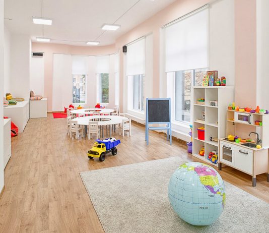 Mary Jane: Британский клубный детский сад