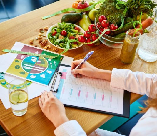 Нутрициолог: Ключ к Здоровому Питанию и Благополучию