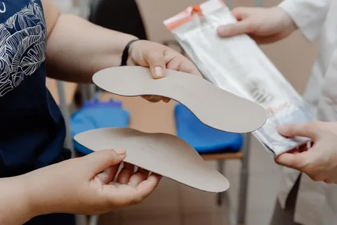 Как сделать шаг правильно: изготовление ортопедических стелек для комфорта и здоровья