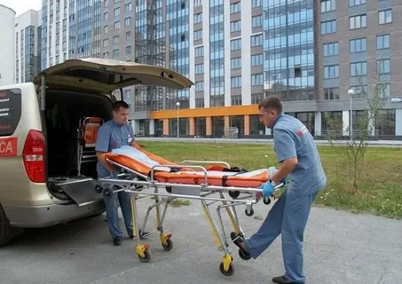 Перевозка больных лежачих в Москве: выбор службы, безопасность и практические советы